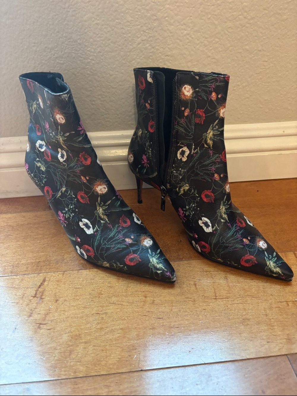 SCHUTZ Black Floral Pointed Toe Ankle Booties size 7.5
